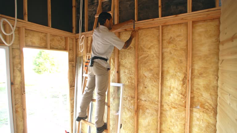 Types of Insulation We Offer in Beloit, KS